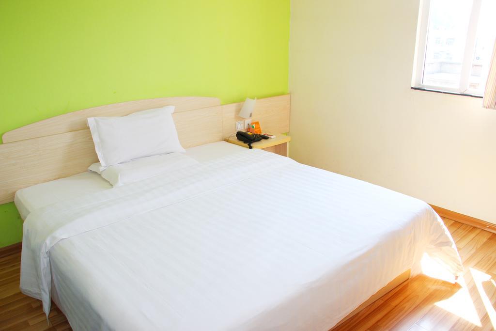 7Days Inn Chengdu Wuda Garden Room photo
