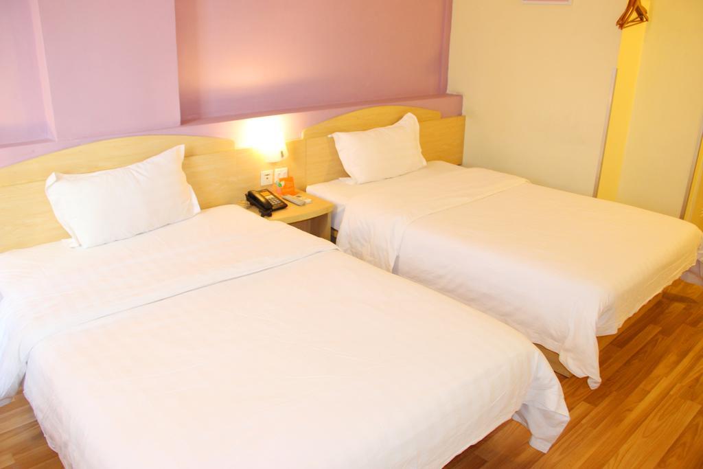 7Days Inn Chengdu Wuda Garden Room photo