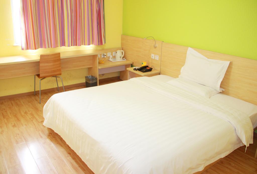 7Days Inn Chengdu Wuda Garden Room photo