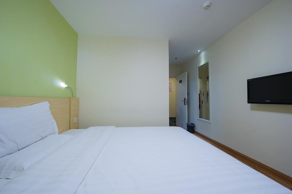 7Days Inn Chengdu Wuda Garden Exterior photo
