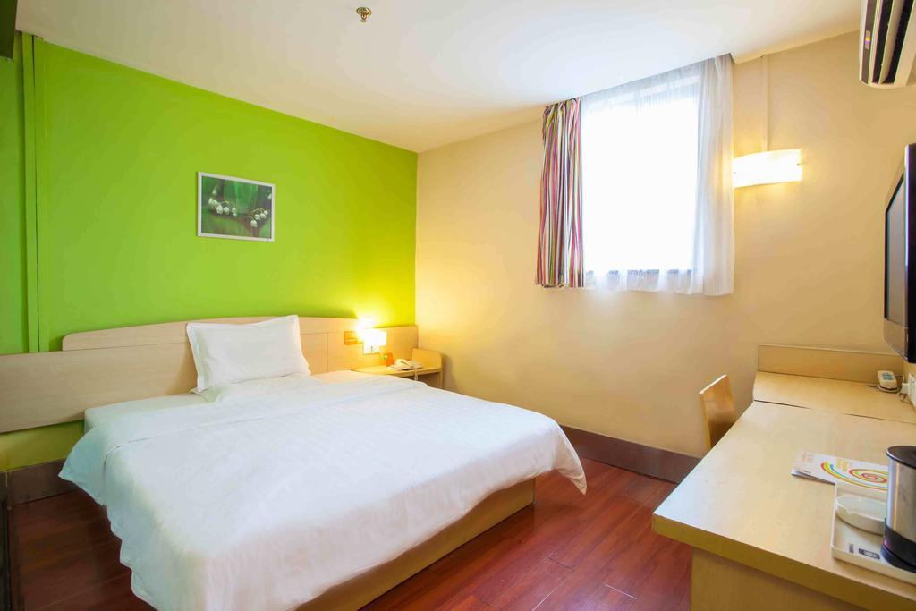 7Days Inn Chengdu Wuda Garden Exterior photo