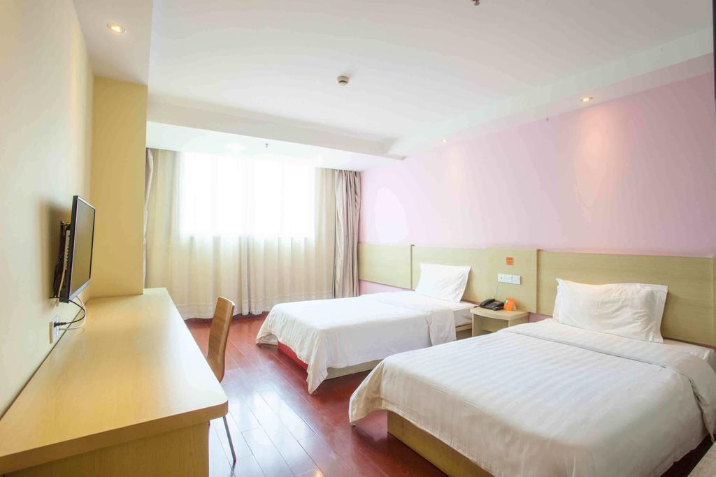 7Days Inn Chengdu Wuda Garden Exterior photo